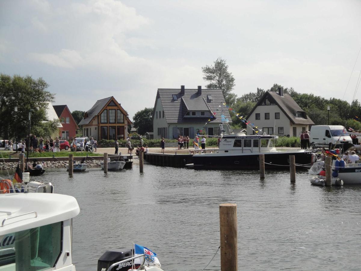 Ferienhaus Boddenblick Und Kranich Vieregge Exteriér fotografie